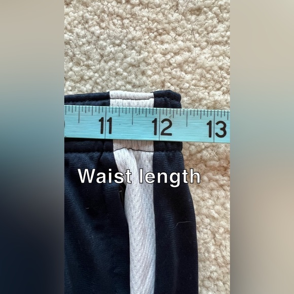 Youth Nike dry fit joggers - Picture 4 of 5